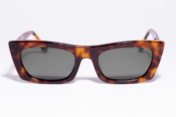 gafas-sol-marrones-polarizadas-rectangulares